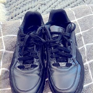 Mens size 8.5 Nike Airmax Limited 3 Triple Black great condition near new No Box